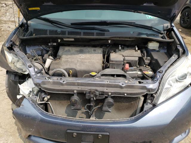 Photo 12 from auction – 2014 TOYOTA SIENNA LE with VIN 5TDKK3DC1ES475217