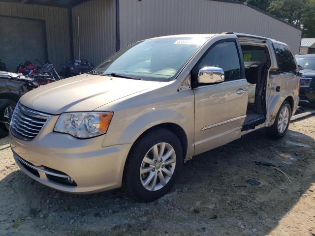 CHRYSLER TOWN & COU 2015 with VIN 2C4RC1GG4FR697193 - Photo from auction