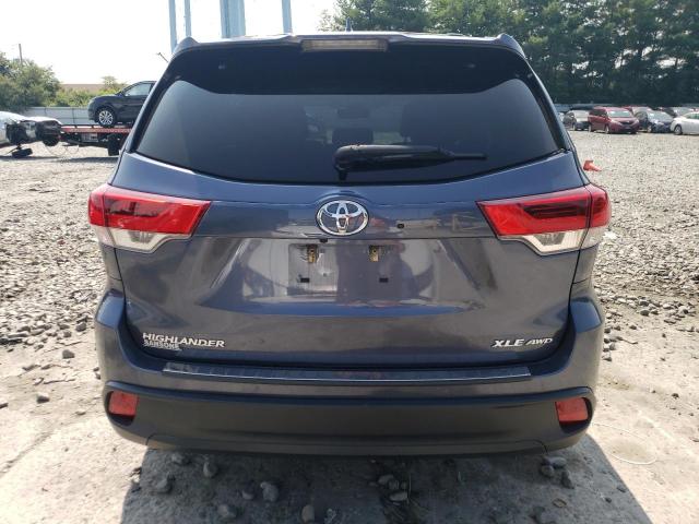 Photo 6 from auction – 2018 TOYOTA HIGHLANDER with VIN 5TDJZRFH7JS848421