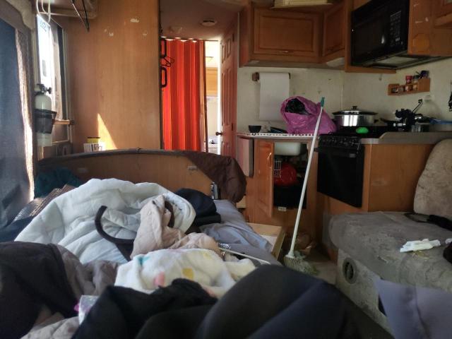 Photo 6 from auction – 2003 FLEE TIOGA with VIN 1FDXE45S42HB64269