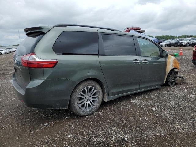 Photo 3 from auction – 2018 TOYOTA SIENNA XLE with VIN 5TDYZ3DC4JS958653