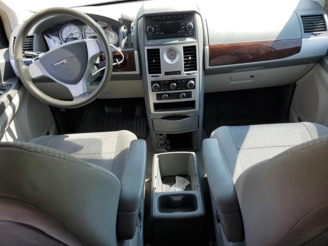 Photo 8 from auction – 2010 CHRYSLER TOWN & COU with VIN 2A4RR5D14AR306763