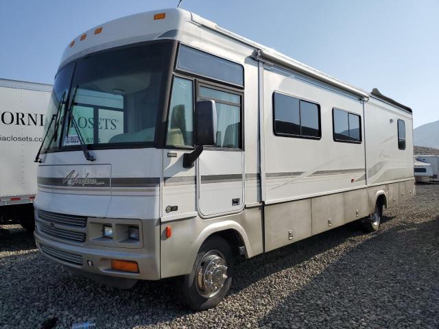 Photo 2 from auction – 2002 WINNEBAGO ADVENTURER with VIN 5B4MP67G323349244