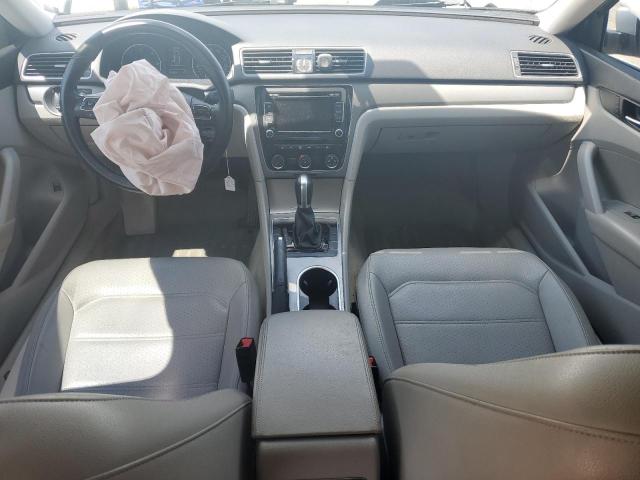Photo 8 from auction – 2015 VOLKSWAGEN PASSAT SE with VIN 1VWBV7A35FC063000