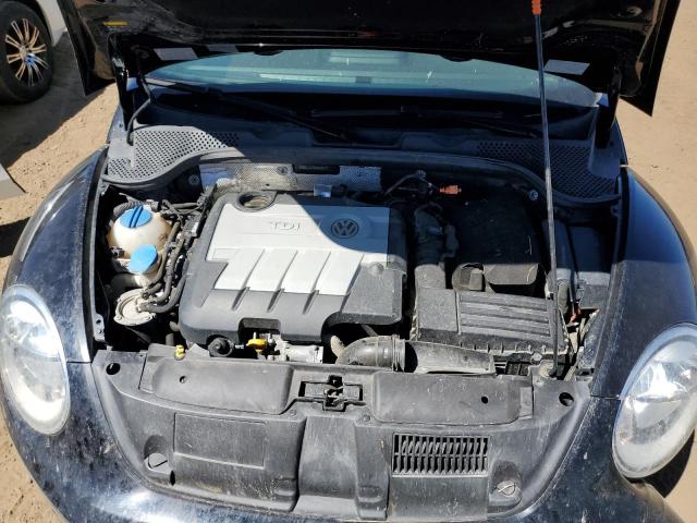 Photo 11 from auction – 2014 VOLKSWAGEN BEETLE with VIN 3VWRL7AT9EM630617