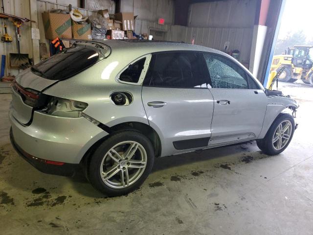 Photo 3 from auction – 2019 PORSCHE MACAN with VIN WP1AA2A51KLB00812