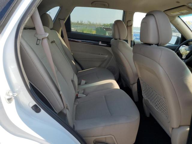 Photo 10 from auction – 2015 KIA SORENTO LX with VIN 5XYKT3A69FG642191