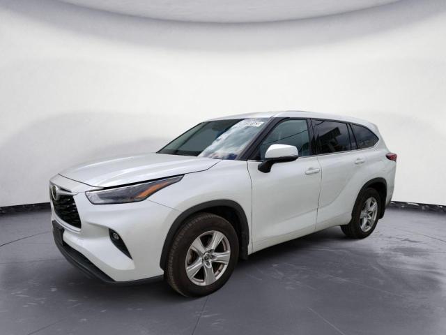 TOYOTA HIGHLANDER 2022 with VIN 5TDBZRBH5NS188895 - Photo from auction