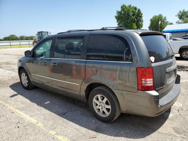 Photo 2 from auction – 2010 CHRYSLER TOWN & COU with VIN 2A4RR8D13AR428595