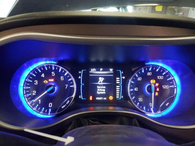 Photo 9 from auction – 2017 CHRYSLER PACIFICA T with VIN 2C4RC1BG4HR832604