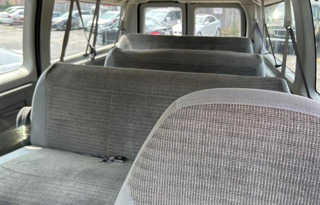 Foto 6 de la subasta – 2004 FORD ECONOLINE con VIN 1FBNE31L24HB02204
