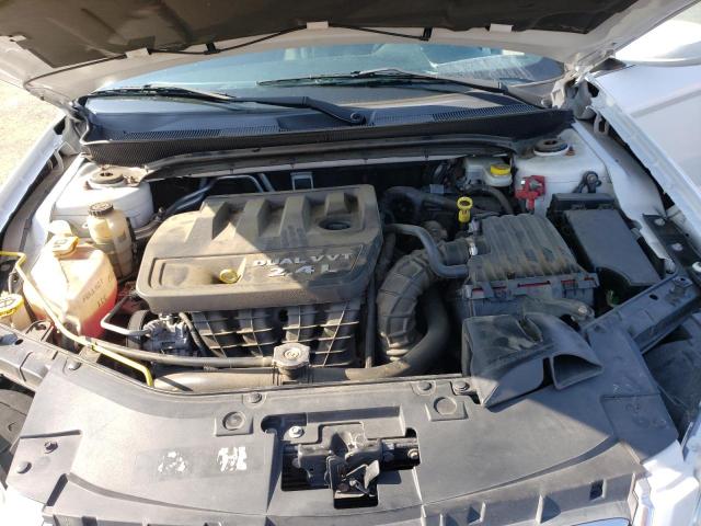 Photo 11 from auction – 2014 CHRYSLER 200 LX with VIN 1C3CCBAB9EN143365