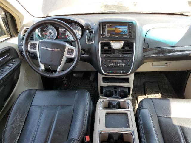 Photo 8 from auction – 2016 CHRYSLER TOWN & COU with VIN 2C4RC1BG4GR113206