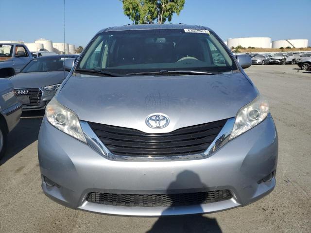 Photo 5 from auction – 2013 TOYOTA SIENNA LE with VIN 5TDKK3DC9DS327847
