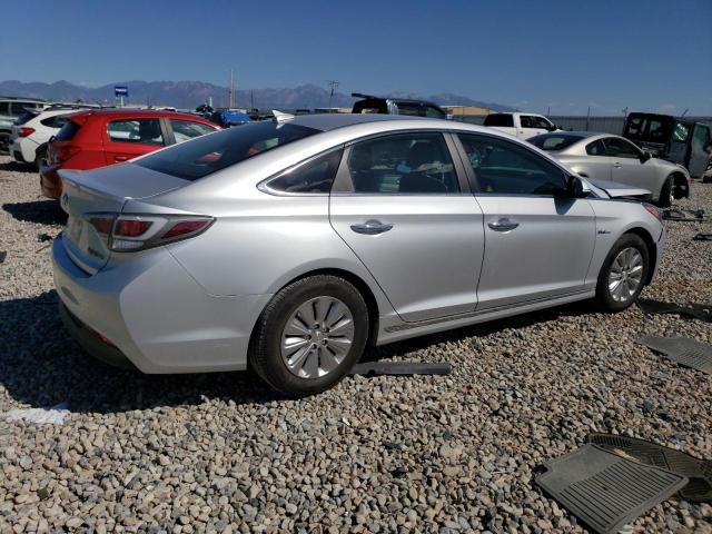 Photo 3 from auction – 2016 HYUNDAI SONATA HYB with VIN KMHE24L12GA042004