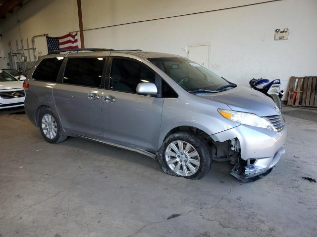 Photo 4 from auction – 2011 TOYOTA SIENNA XLE with VIN 5TDDK3DCXBS029829