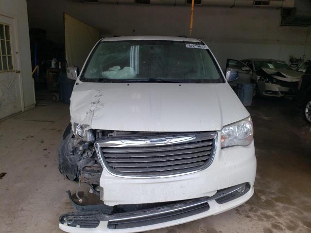 Photo 5 from auction – 2013 CHRYSLER TOWN & COU with VIN 2C4RC1CG2DR509287