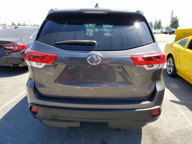 Photo 6 from auction – 2018 TOYOTA HIGHLANDER with VIN 5TDZZRFH2JS277715