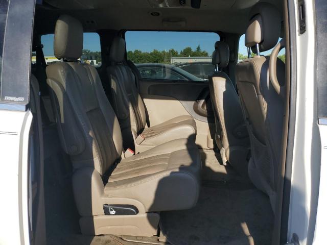 Photo 11 from auction – 2012 CHRYSLER TOWN & COU with VIN 2C4RC1CG5CR416858