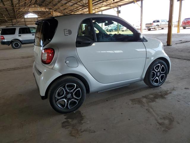 Photo 3 from auction – 2018 SMART FORTWO with VIN WMEFJ9BA4JK243755