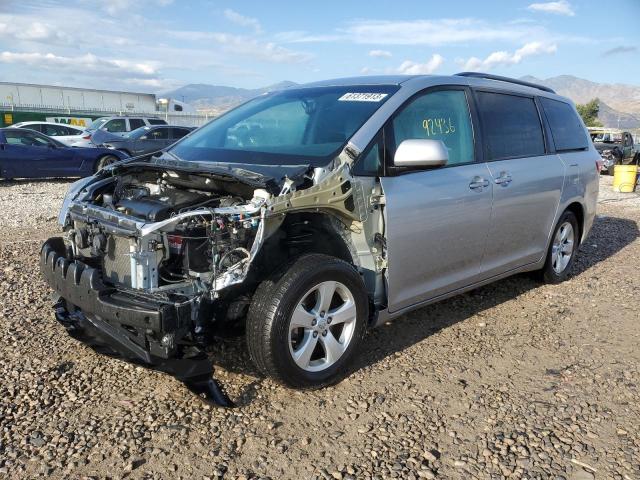 Photo 1 from auction – 2015 TOYOTA SIENNA LE with VIN 5TDKK3DC6FS663703