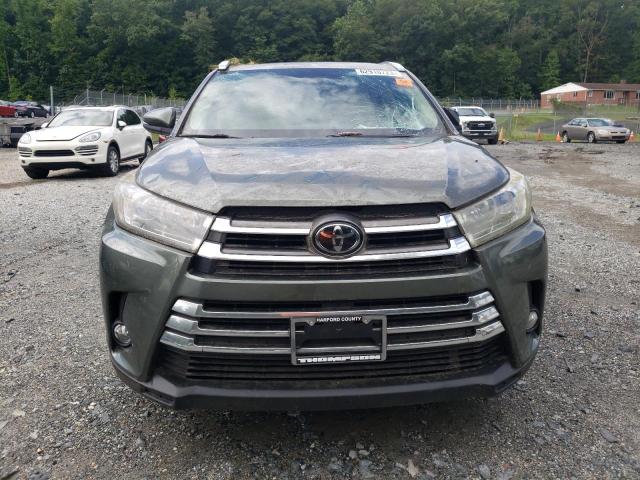 Photo 5 from auction – 2017 TOYOTA HIGHLANDER with VIN 5TDDZRFH3HS407750