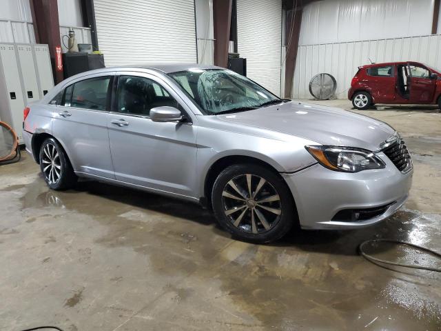 Photo 4 from auction – 2013 CHRYSLER 200 TOURIN with VIN 1C3CCBBG4DN718013