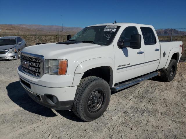 Снимка 2 от търг – 2011 GMC SIERRA K25 с VIN 1GT125C86BF223608