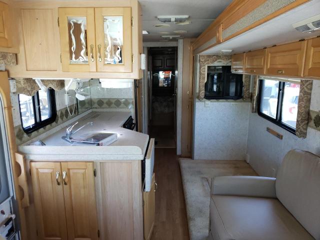 Photo 6 from auction – 2004 SCOT MOTORHOME with VIN 5B4MP67G143385940