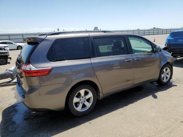 Photo 3 from auction – 2015 TOYOTA SIENNA LE with VIN 5TDKK3DC1FS591986