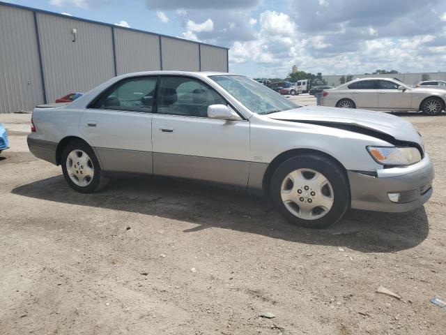 Photo 4 from auction – 2000 LEXUS ES 300 with VIN JT8BF28G2Y5100165