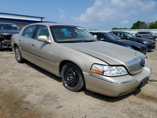 Photo 4 from auction – 2004 LINCOLN TOWN CAR U with VIN 1LNHM83W84Y680027