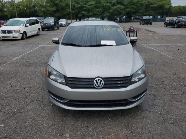 Photo 5 from auction – 2014 VOLKSWAGEN PASSAT S with VIN 1VWAT7A34EC037018