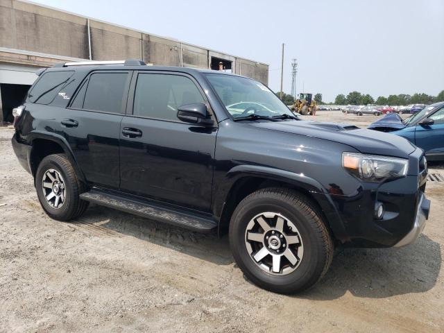 Photo 4 from auction – 2017 TOYOTA 4RUNNER SR with VIN JTEBU5JR9H5467113