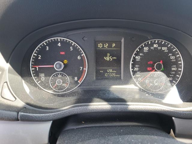 Photo 9 from auction – 2014 VOLKSWAGEN PASSAT S with VIN 1VWAS7A33EC094314