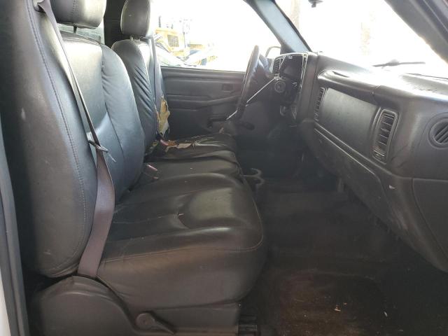 Photo 10 from auction – 2005 CHEVROLET SILVERADO with VIN 1GCEC14X25Z150625