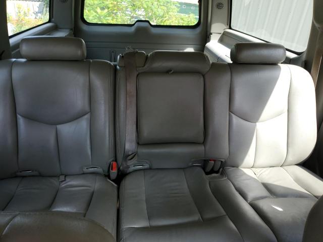 Photo 10 from auction – 2004 CHEVROLET SUBURBAN with VIN 3GNFK16T84G275023