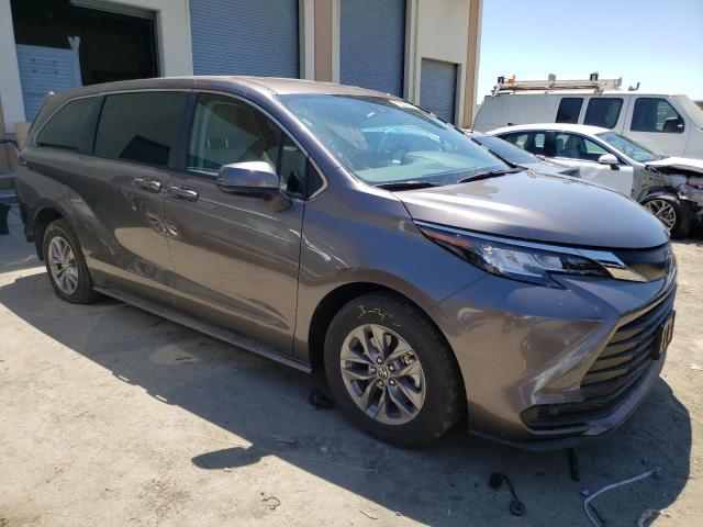 Photo 4 from auction – 2023 TOYOTA SIENNA LE with VIN 5TDKRKEC2PS153659