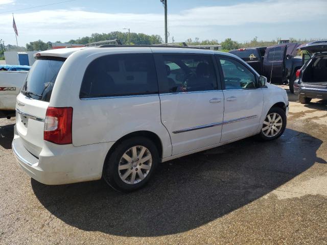 Photo 3 from auction – 2016 CHRYSLER TOWN & COU with VIN 2C4RC1BG2GR129601