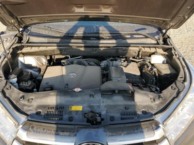Photo 12 from auction – 2019 TOYOTA HIGHLANDER with VIN 5TDJZRFH7KS704787