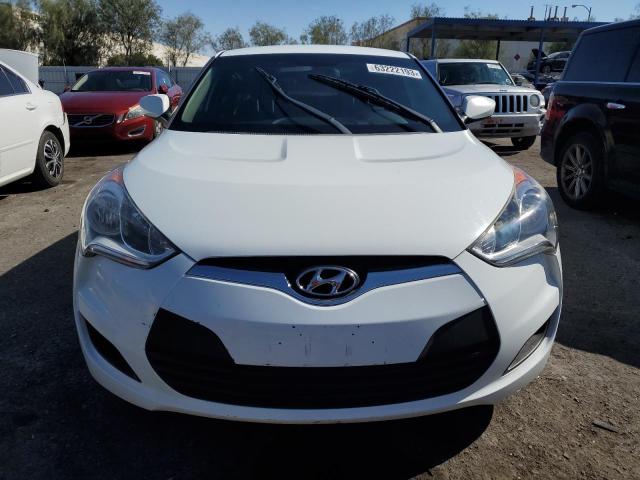 Photo 5 from auction – 2016 HYUNDAI VELOSTER with VIN KMHTC6AD9GU258797