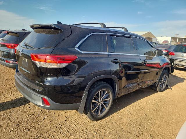 Photo 3 from auction – 2017 TOYOTA HIGHLANDER with VIN 5TDJZRFH7HS399784