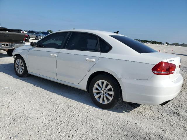 Photo 2 from auction – 2015 VOLKSWAGEN PASSAT S with VIN 1VWAT7A33FC066995