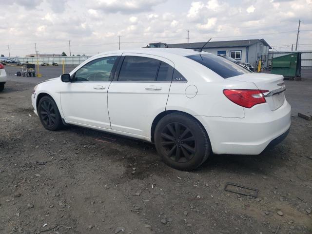 Photo 2 from auction – 2013 CHRYSLER 200 SEDAN with VIN 1C3CCBBB4DN505129