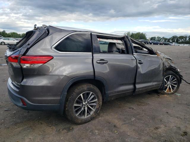 Photo 3 from auction – 2017 TOYOTA HIGHLANDER with VIN 5TDJZRFH7HS411870