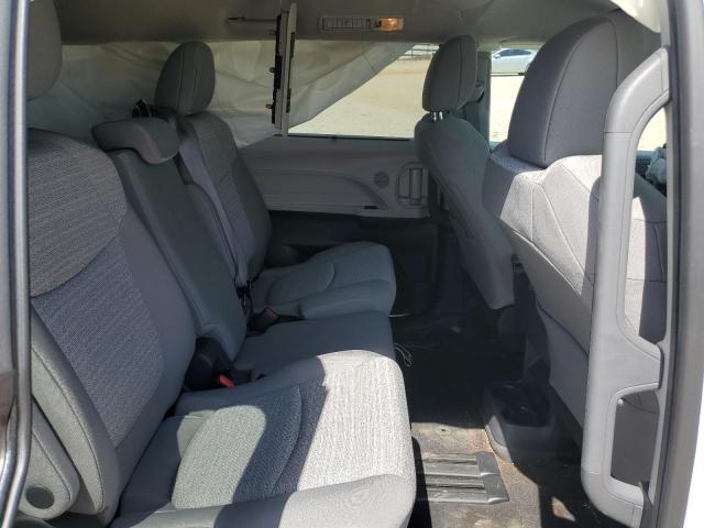 Photo 11 from auction – 2022 TOYOTA SIENNA LE with VIN 5TDKSKFC0NS043371