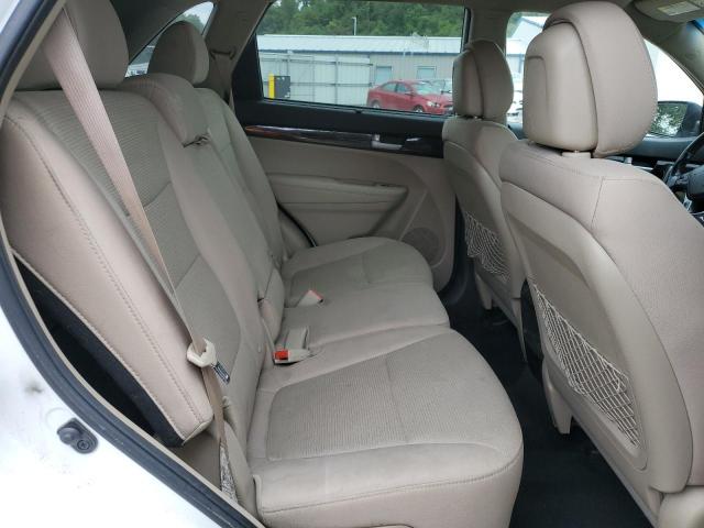 Photo 11 from auction – 2015 KIA SORENTO LX with VIN 5XYKTCA68FG607450
