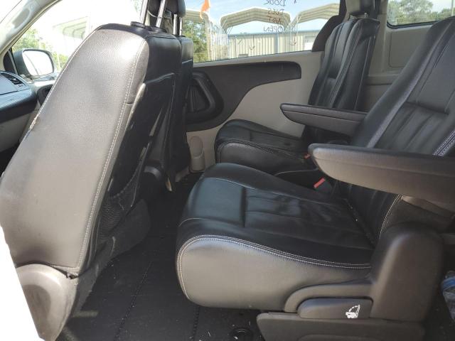 Photo 11 from auction – 2013 CHRYSLER TOWN & COU with VIN 2C4RC1BG0DR689211