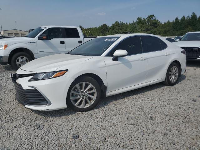 TOYOTA CAMRY LE 2022 with VIN 4T1C11AK4NU651904 - Photo from auction