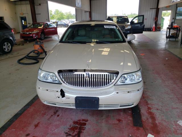 Photo 5 from auction – 2003 LINCOLN TOWN CAR C with VIN 1LNHM83W63Y603445